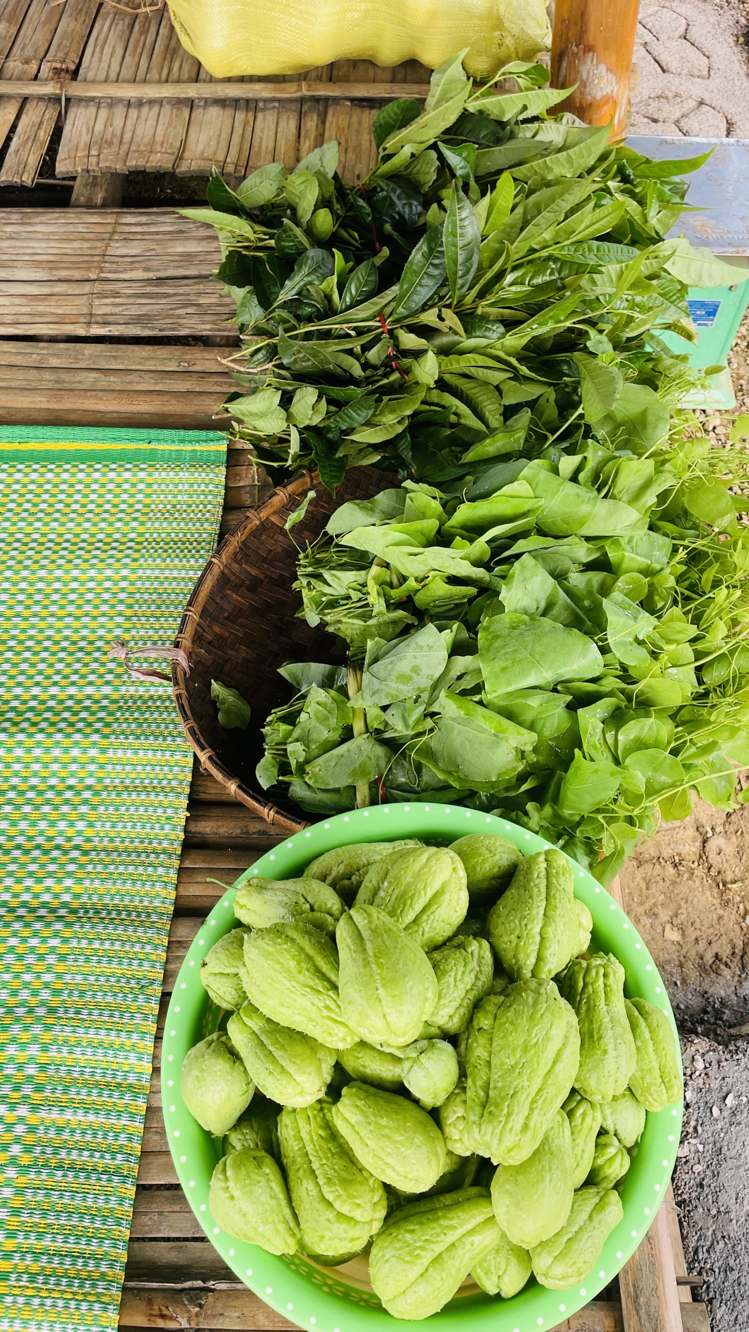 HOT: Không thể bỏ qua khi du lịch Vân Hồ: xuống chợ Chiềng Đi