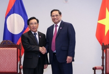 Thủ tướng Phạm Minh Chính gặp Thủ tướng Lào nhân dịp tham dự Hội nghị cấp cao đặc biệt ASEAN - Hoa Kỳ