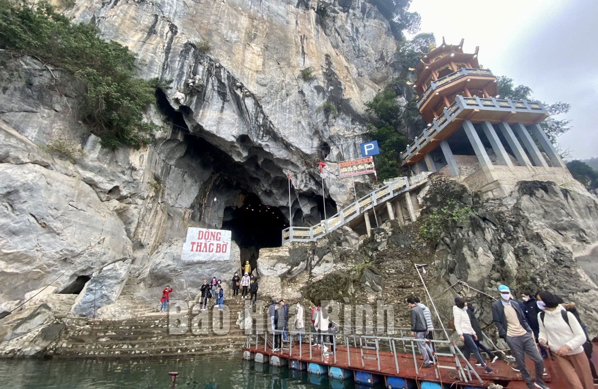 Khám phá vẻ đẹp động Thác Bờ