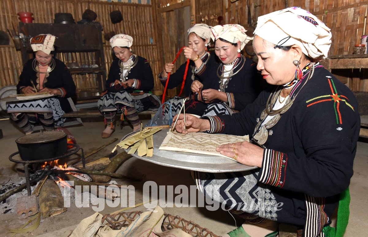 Mùa hè sôi động ở Bản Ba (Tuyên Quang)