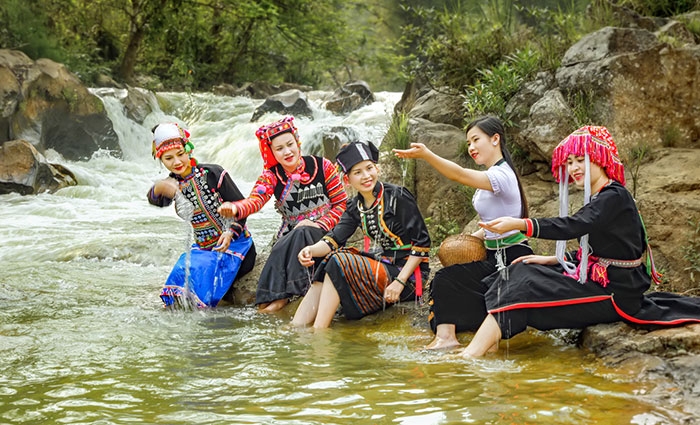 Huyền ảo thác Mường Trời