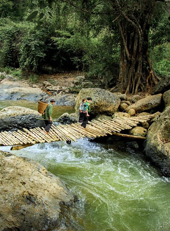Huyền ảo thác Mường Trời