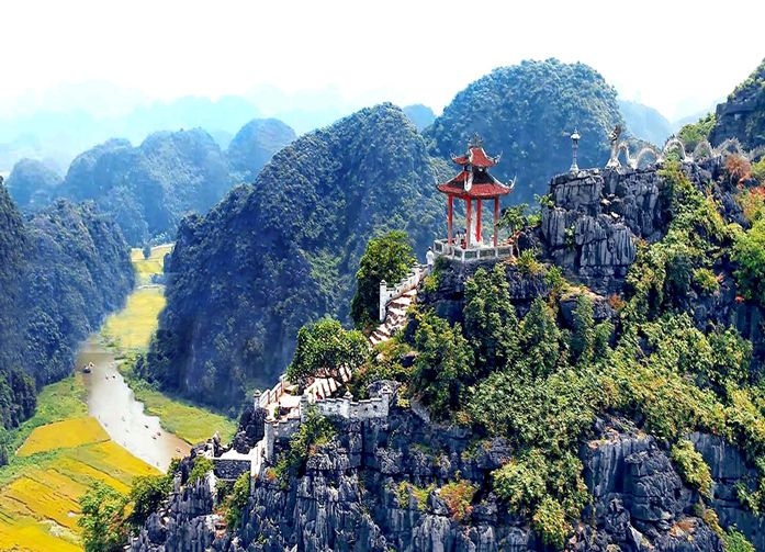 Thưởng ngoạn cảnh sắc thiên nhiên tuyệt đẹp của Ninh Bình