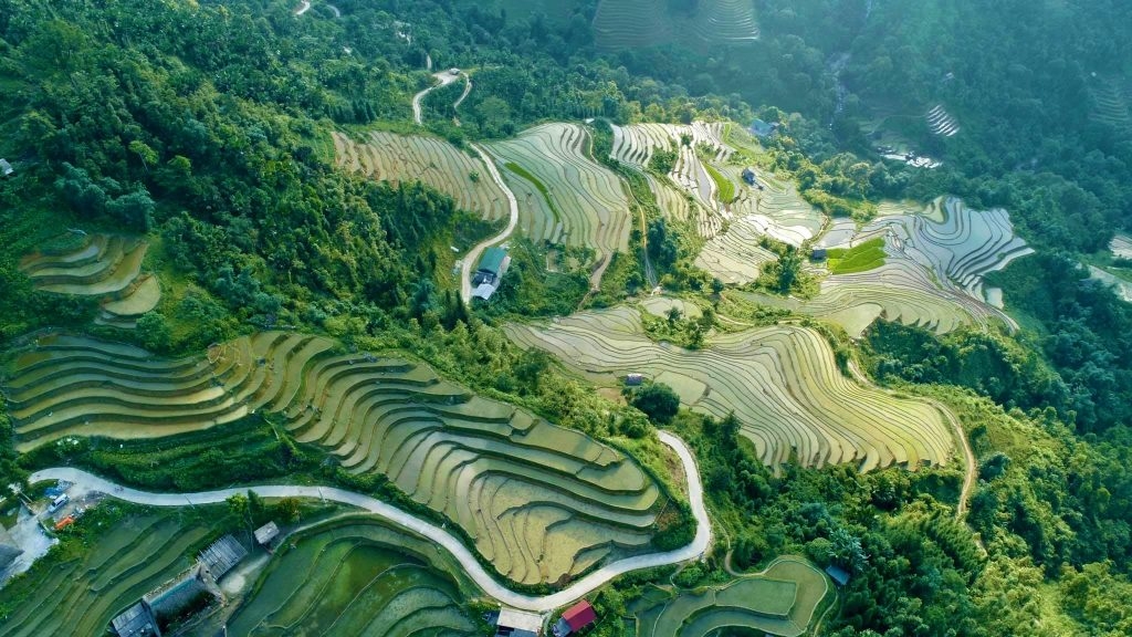 Bản Xà Phìn đẹp như một miền cổ tích ẩn mình dưới chân núi Tây Côn Lĩnh