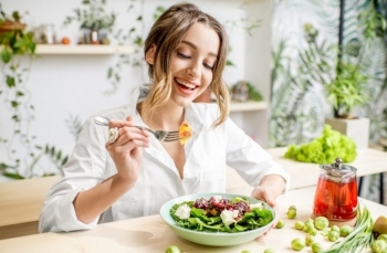 Lợi ích của việc ăn chậm, nhai kỹ!