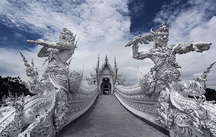 den thai lan dung bo lo chua bach long