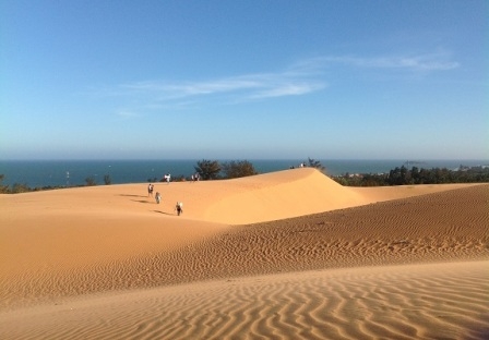 kham pha doi cat bay lang chai bai bien hon rom mui ne phan thiet