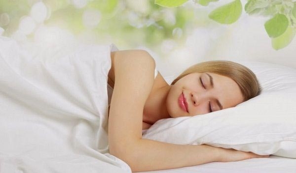 Lý do khi ngủ nên nằm nghiêng bên trái