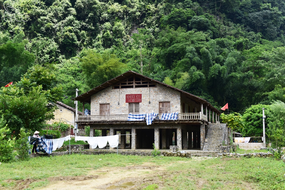 nhung ngoi nha san da tram tuoi o vung bien cuong