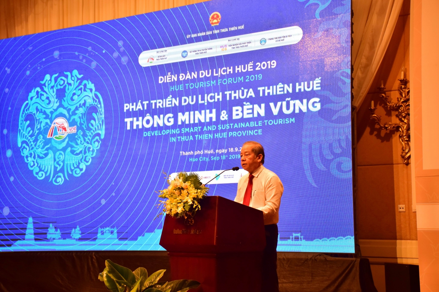 thua thien hue phat trien du lich thong minh va ben vung