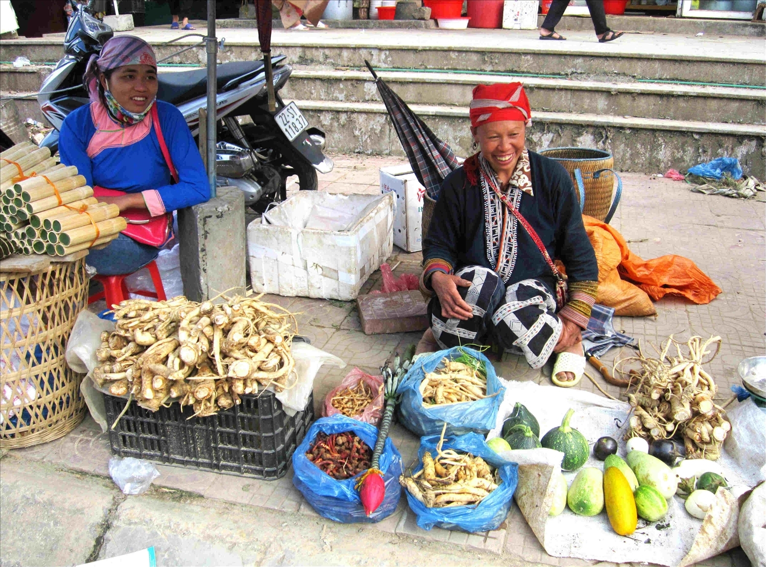 Trải nghiệm chợ phiên mùa thu Tây Bắc