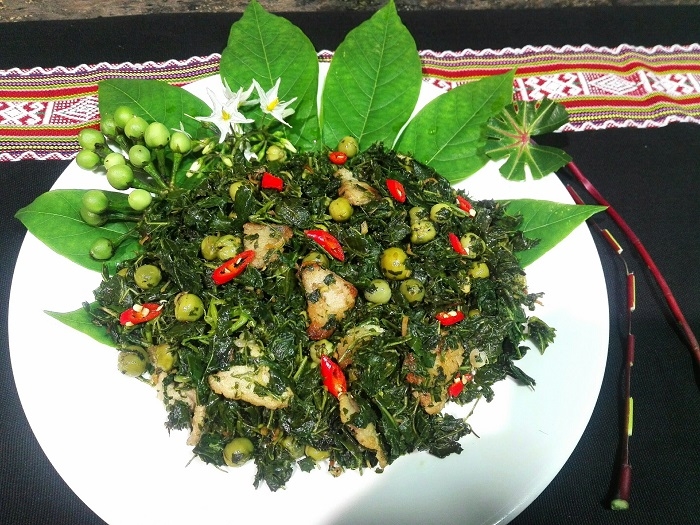 Về Kon Tum thưởng thức đặc sản dân dã từ lúa mì