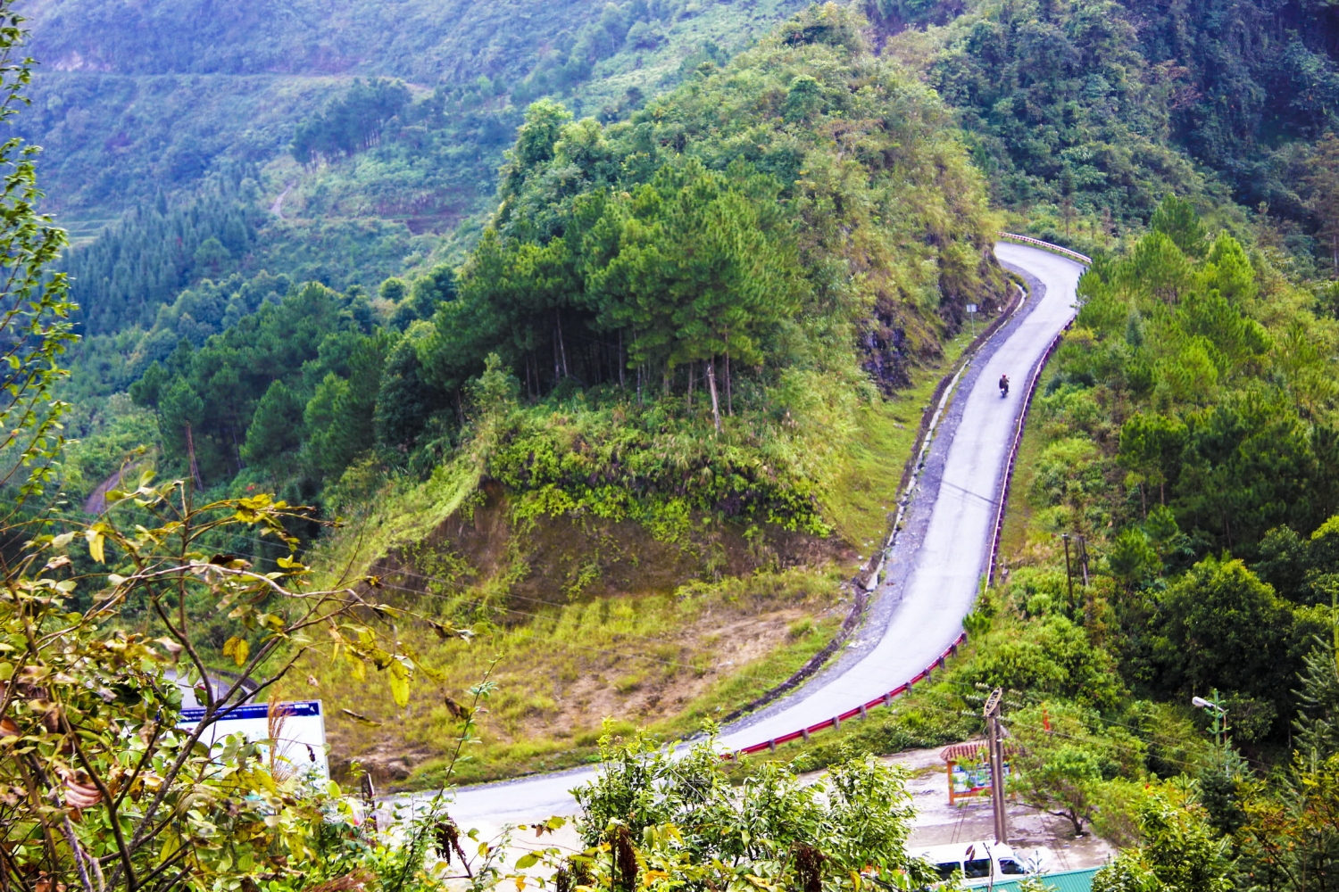 Quản bạ núi và mây Quản bạ núi và mây