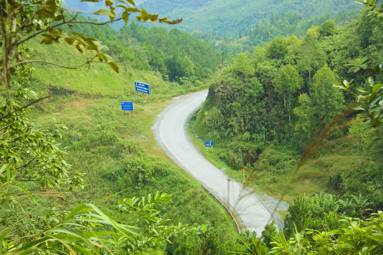 Quản bạ núi và mây Quản bạ núi và mây