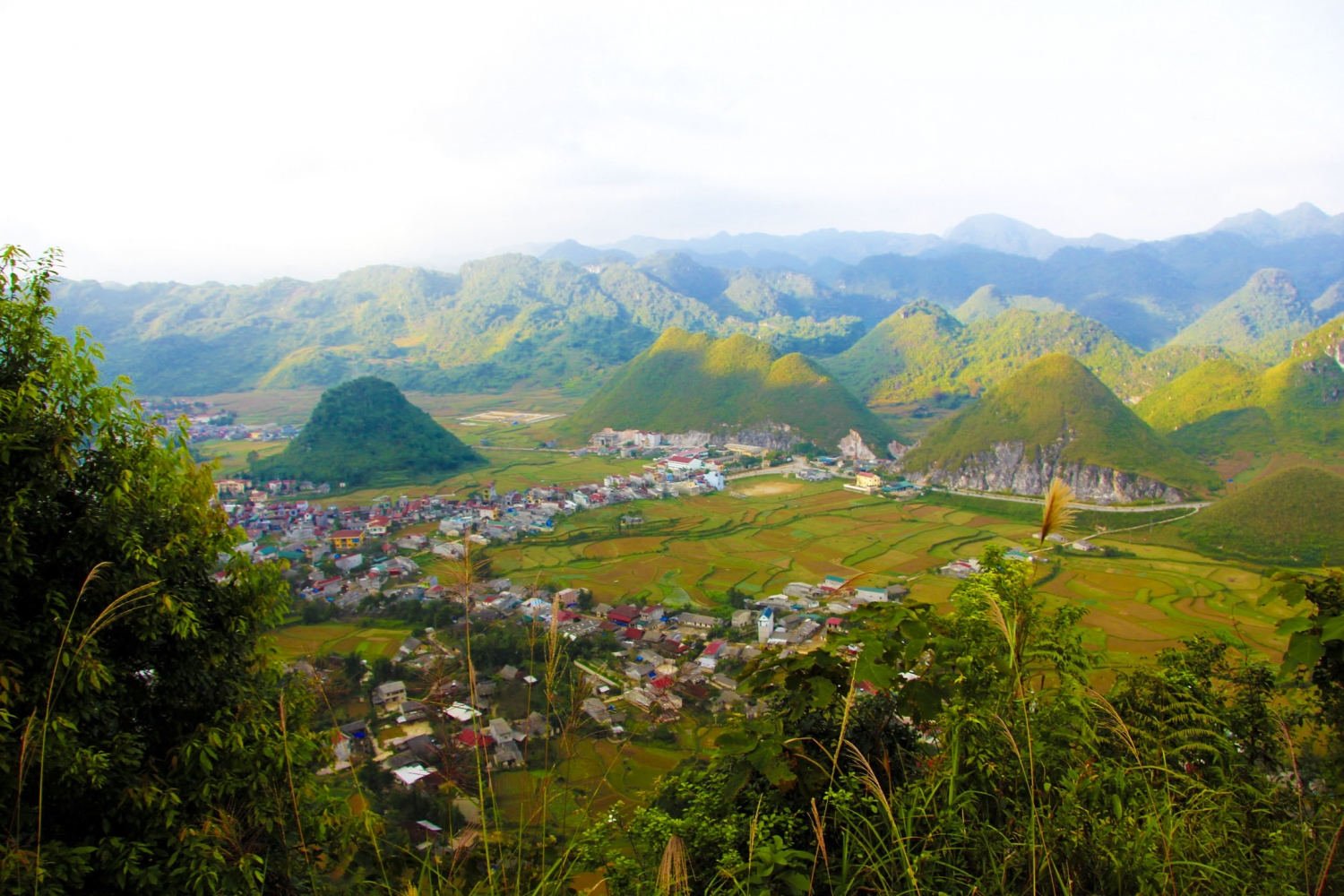 Quản bạ núi và mây Quản bạ núi và mây