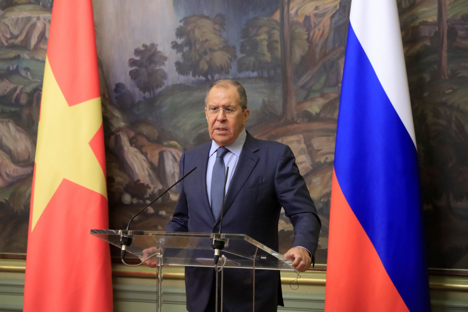 Bộ trưởng Ngoại giao Bùi Thanh Sơn hội đàm Bộ trưởng Ngoại giao Nga Sergei Lavrov
