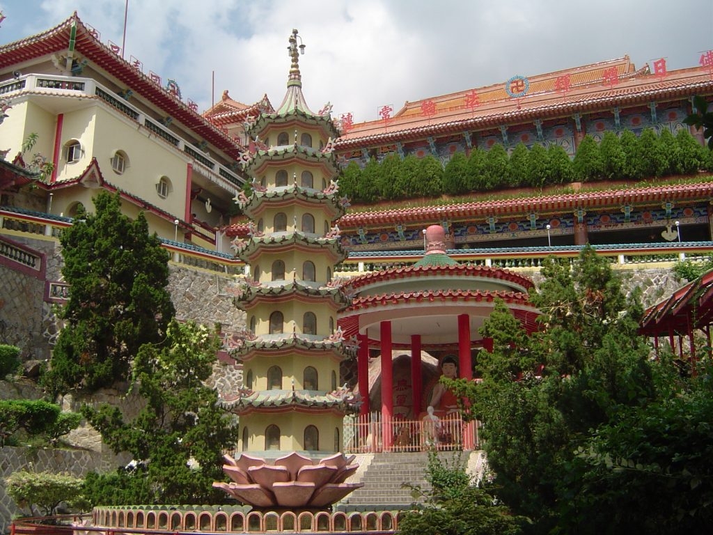 cuc lac tu ngoi chua lon nhat dong nam a o malaysia