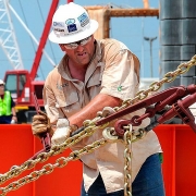 Thâu tóm, sáp nhập là lựa chọn sống còn của các tập đoàn dầu khí