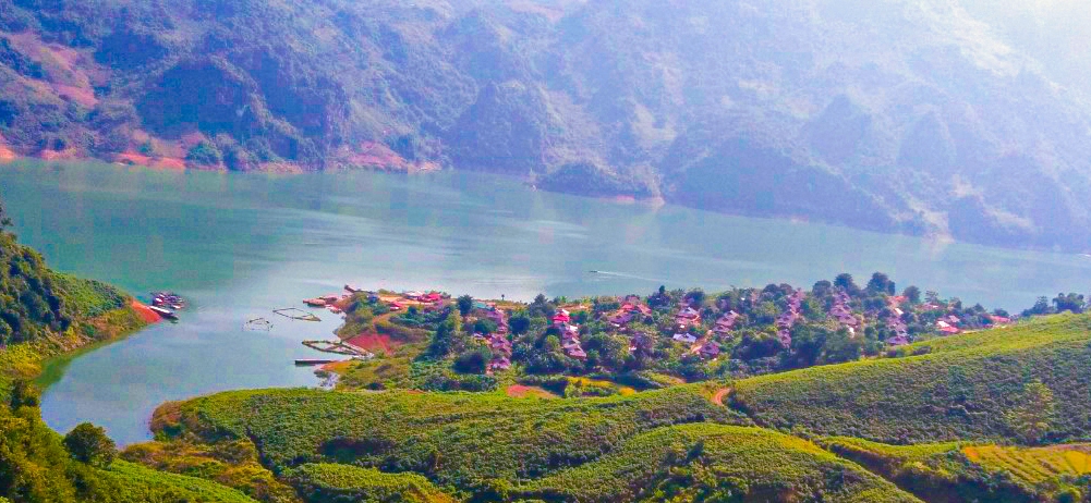 Huổi Lóng - Bình yên và quyến rũ Huổi Lóng - Bình yên và quyến rũ