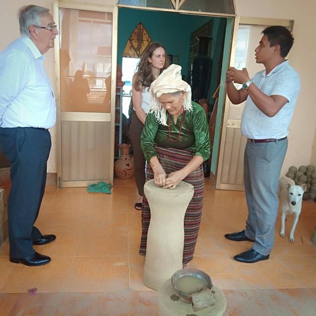 Ninh Thuận: Chào đón Đoàn đại biểu thành phố Aberdeen, vương quốc Anh ninh thuan chao don doan dai bieu thanh pho aberdeen vuong quoc anh