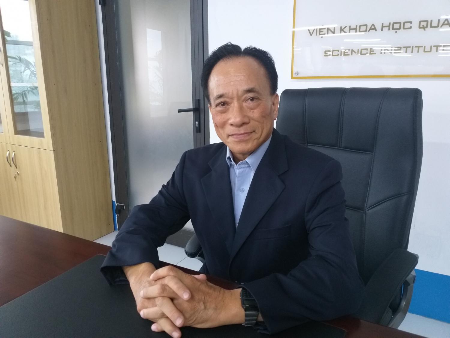 cang hang khong quoc te van don goc nhin tu mot chuyen gia kinh te