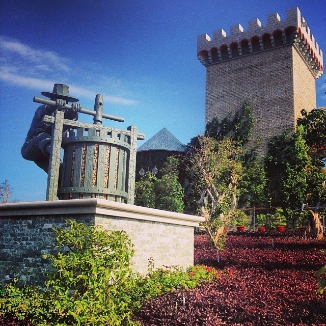 du lich mui ne dung quen ghe qua lau dai ruou vang rd