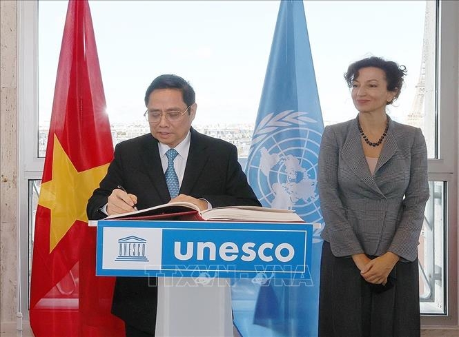 Thủ tướng Chính phủ Phạm Minh Chính thăm Trụ sở UNESCO