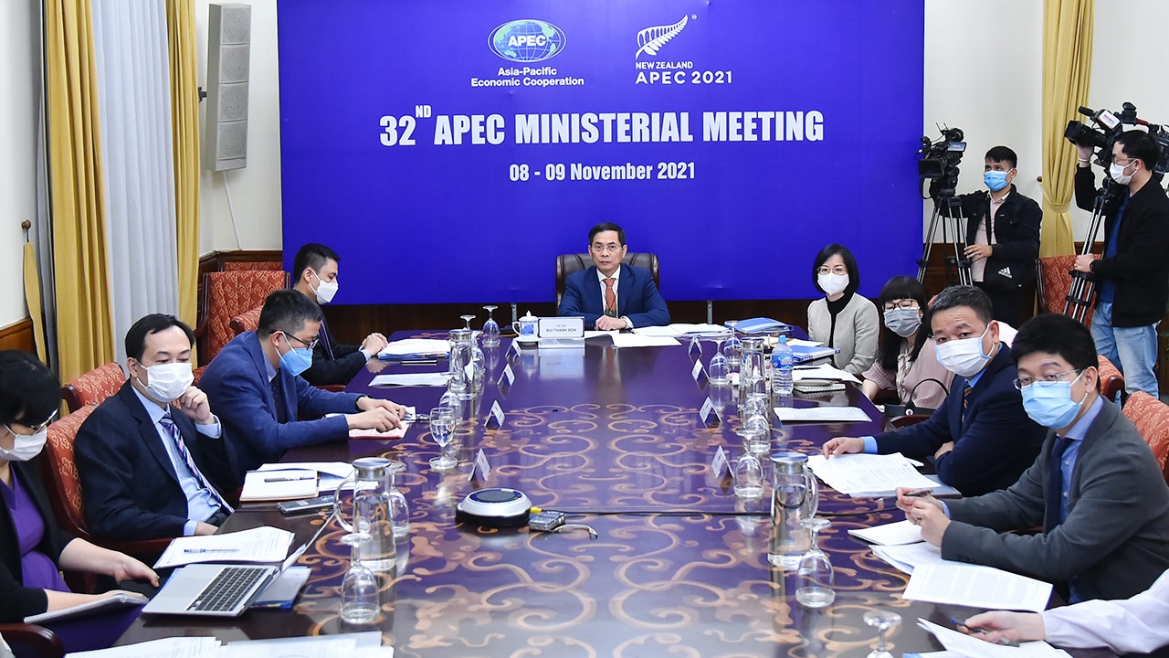Hội nghị liên Bộ trưởng Ngoại giao – Kinh tế APEC lần thứ 32 (AMM 32)
