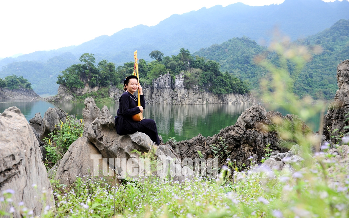 Vẻ đẹp nên thơ của hồ sinh thái Lâm Bình