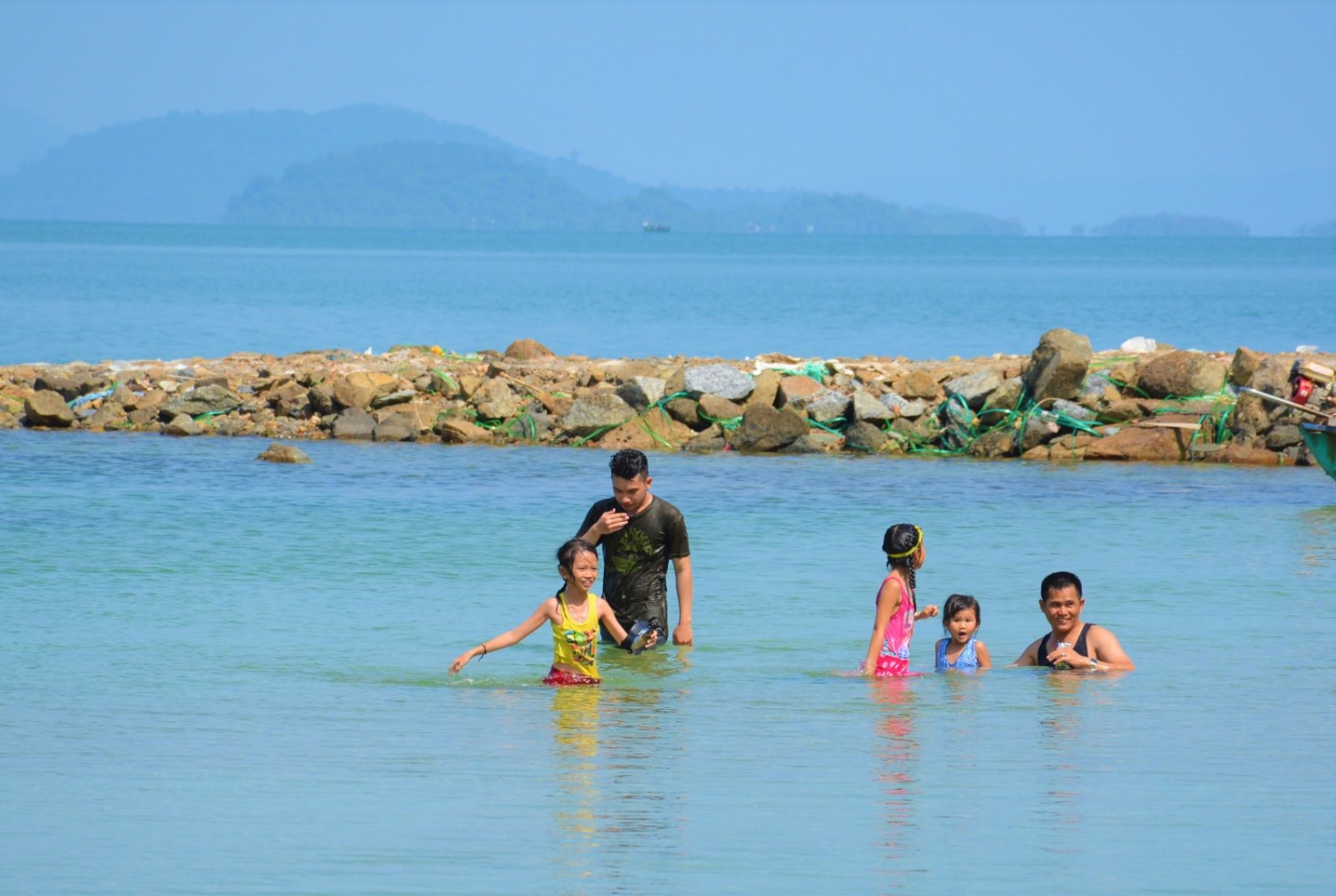 Ngắm vẻ đẹp mê hồn của quần đảo Hải Tặc