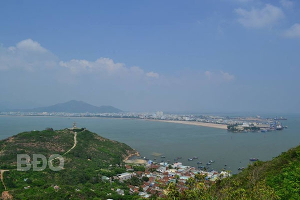 Hải Minh - Nghe sóng ru, nghe đá hát