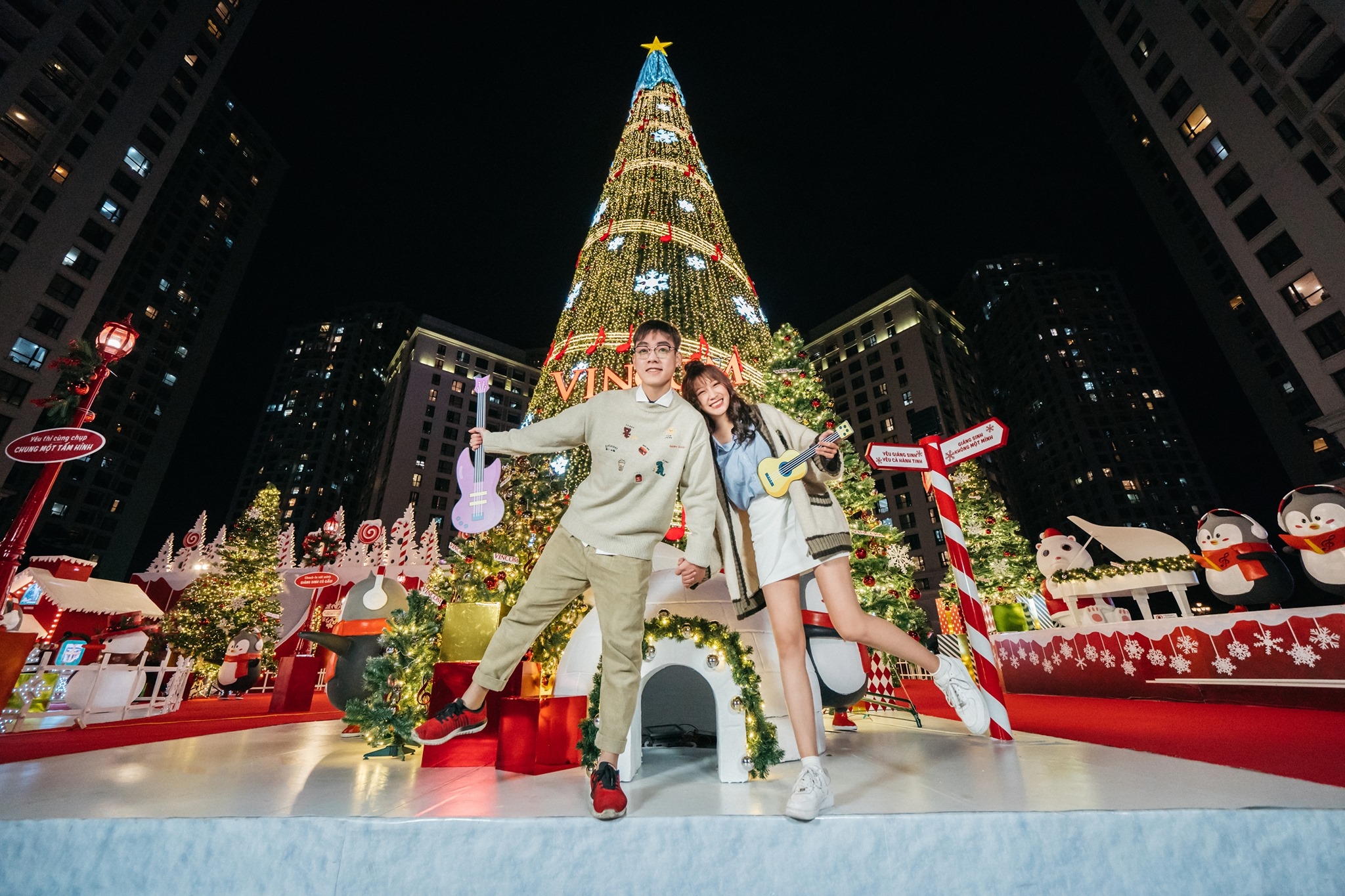 Những địa điểm đi chơi Noel cực 'hot' giới trẻ Hà Thành sẽ mê tít