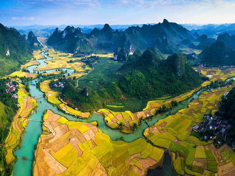 Quây Sơn - Dòng sông tươi đẹp vùng biên viễn