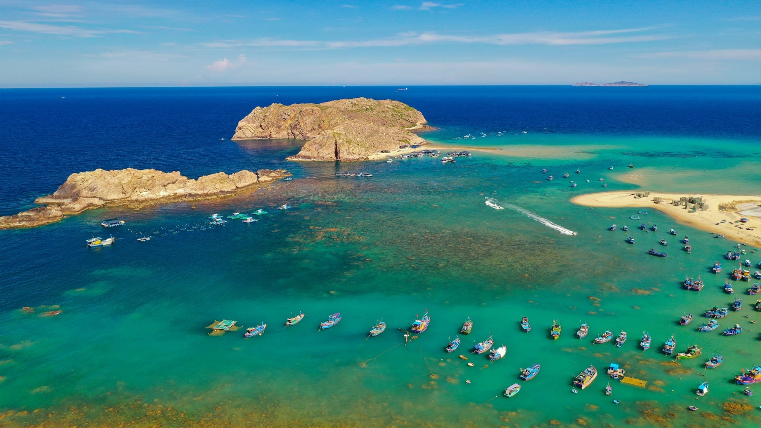 Bộ VHTTDL phát động chương trình du lịch nội địa “Du lịch an toàn - Trải nghiệm trọn vẹn” Bộ VHTTDL phát động chương trình du lịch nội địa “Du lịch an toàn - Trải nghiệm trọn vẹn”