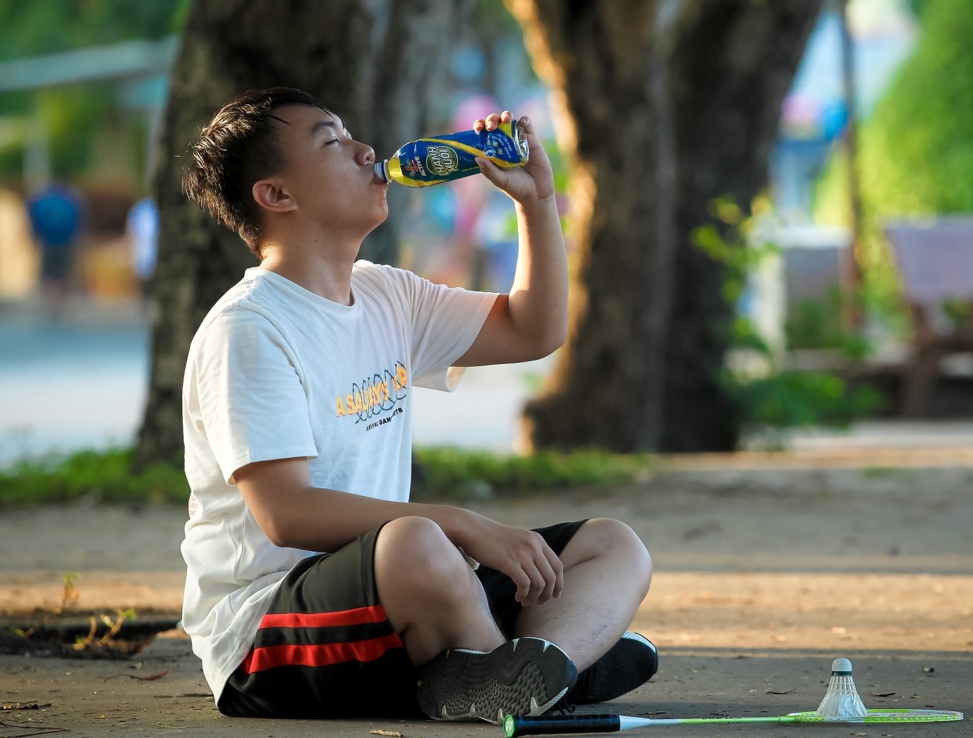 Nước uống vận động giúp bù khoáng khi cơ thể đổ nhiều mồ hôi