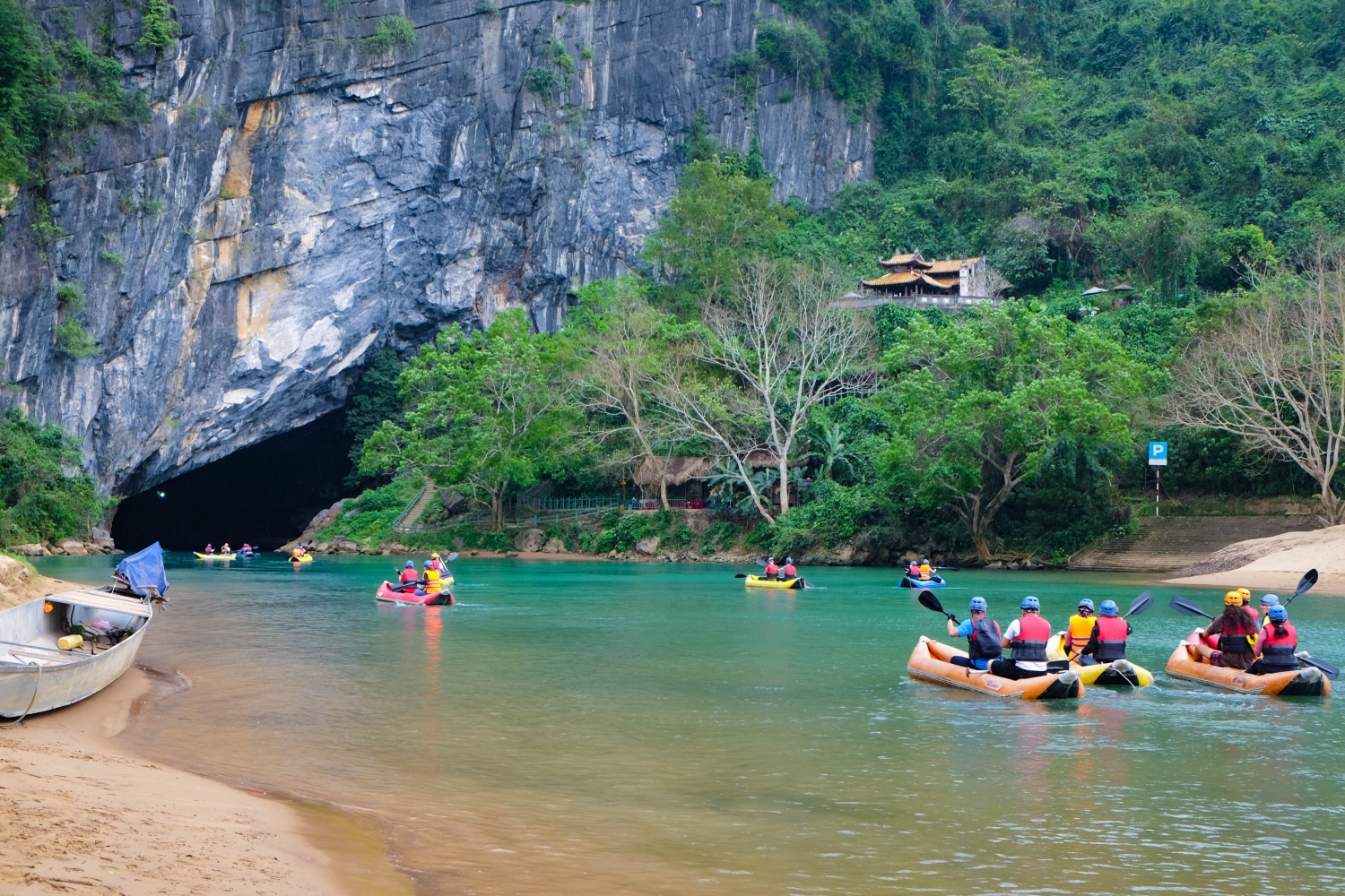 Truyền thông quốc tế đánh giá cao du lịch Quảng Bình trong năm 2021 Truyền thông quốc tế đánh giá cao du lịch Quảng Bình trong năm 2021