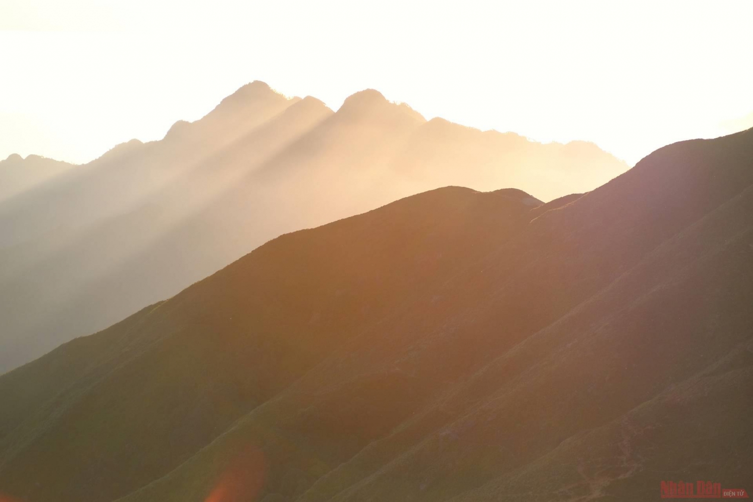 Tà Chì Nhù, cung đường chinh phục nóc nhà Yên Bái Tà Chì Nhù, cung đường chinh phục nóc nhà Yên Bái