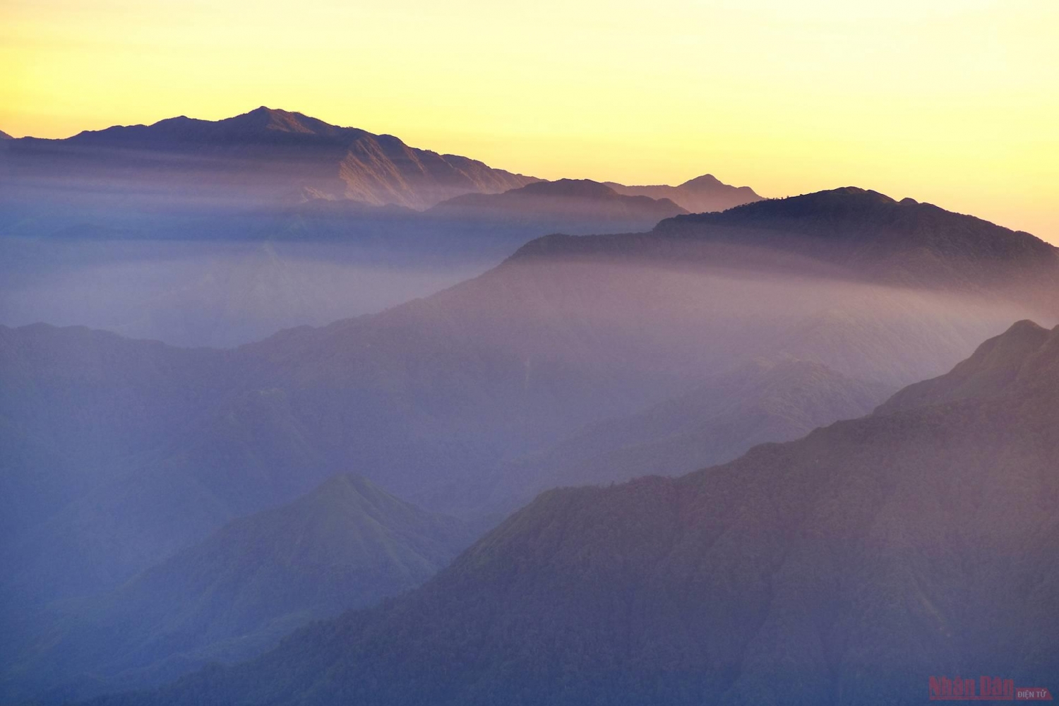 Tà Chì Nhù, cung đường chinh phục nóc nhà Yên Bái Tà Chì Nhù, cung đường chinh phục nóc nhà Yên Bái