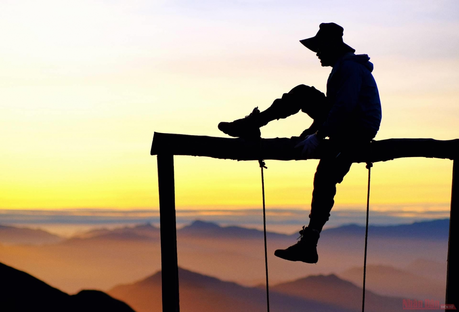 Tà Chì Nhù, cung đường chinh phục nóc nhà Yên Bái Tà Chì Nhù, cung đường chinh phục nóc nhà Yên Bái