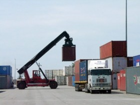 Tăng trưởng xuất khẩu Việt Nam vượt các nước mới nổi ở châu Á