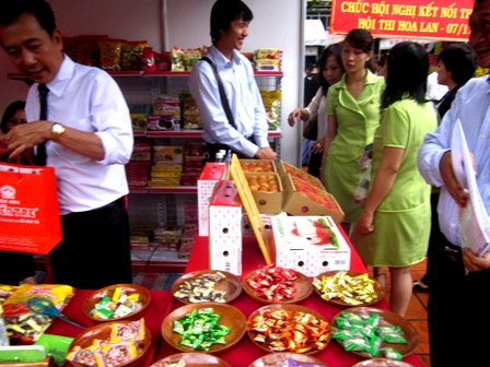 https://cdn.petrotimes.vn/stores/news_dataimages/dothuytrang/112013/07/18/IMG_2870.jpg