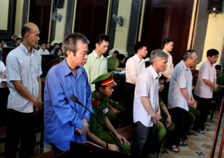 https://cdn.petrotimes.vn/stores/news_dataimages/dothuytrang/112013/11/17/IMG_1555.jpg