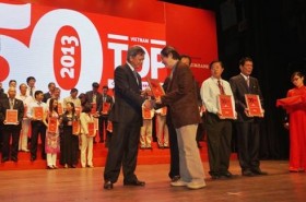 PVFCCo lọt Top 10 trong “50 Doanh nghiệp hiệu quả nhất Việt Nam”