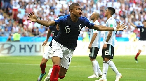 mbappe gap thu thach lon truoc hang thu uruguay