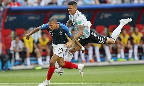 mbappe gap thu thach lon truoc hang thu uruguay