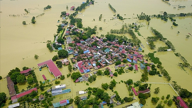 vung ron lu ha noi ngap trong bien nuoc nhin tu flycam