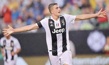 Tân binh lập cú đúp, Juventus hạ Bayern