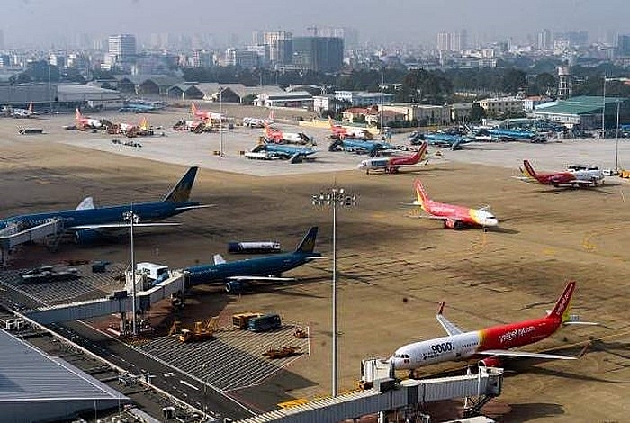 ba chuyen bay phai dung cho vi phe thai roi vai o san do