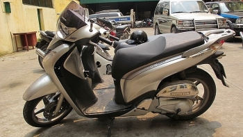 Chích điện cướp xe SH giữa trung tâm Sài Gòn