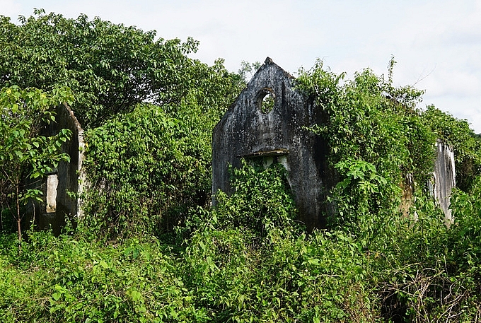 khu du lich suoi nuoc nong bo hoang hon chuc nam o kon tum
